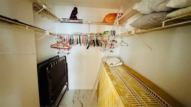 Building Photo - 1865 S Ocean Dr