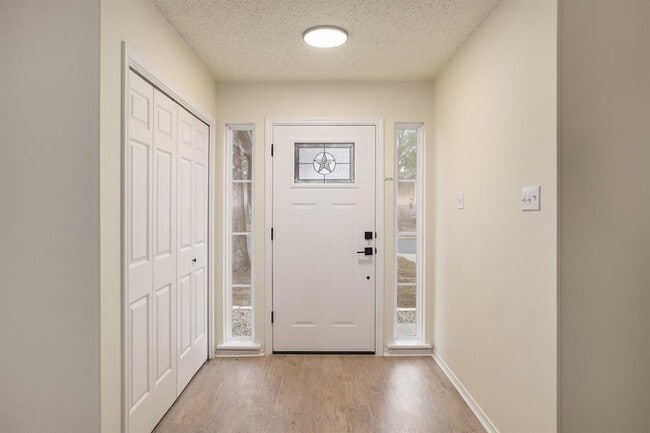 Building Photo - 13236 Kerrville Folkway