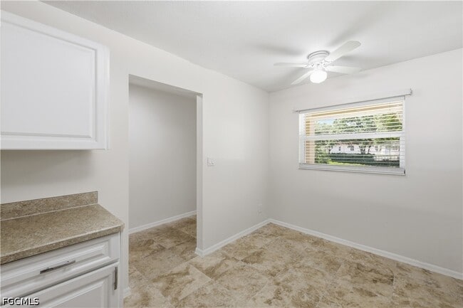 Building Photo - 600 Squire Cir