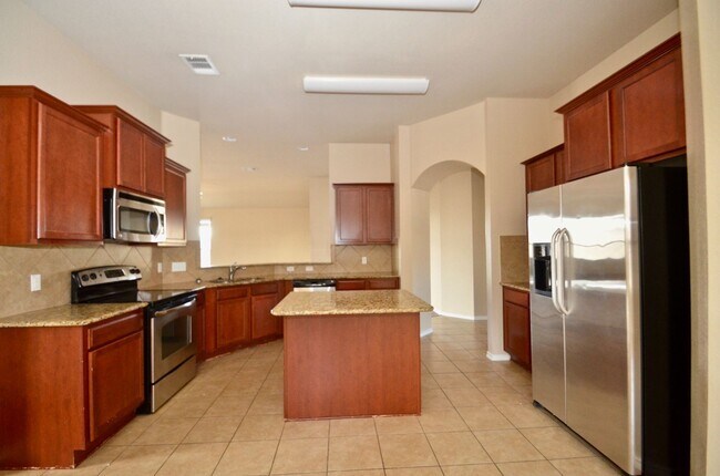 Building Photo - BEAUTIFUL New Home Available NOW!