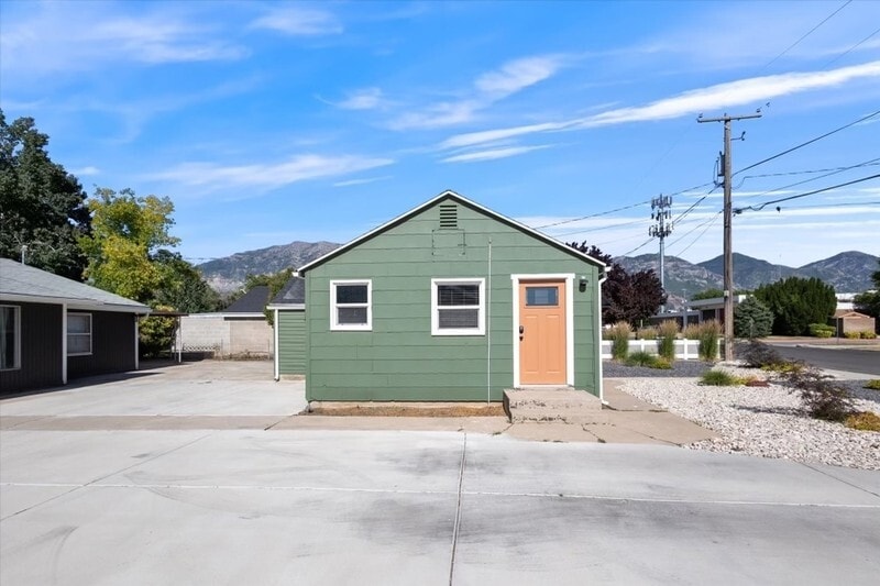 Building Photo - 269 1000 S