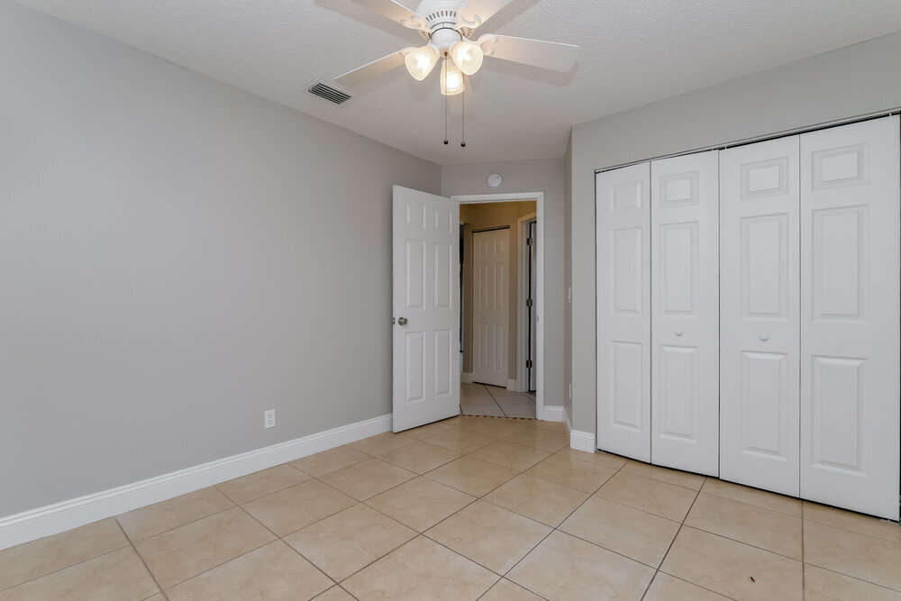 Building Photo - 1540 Chepacket St