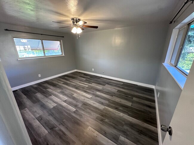 Building Photo - 94 Yale St