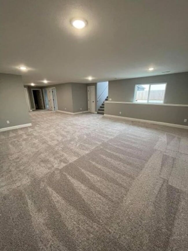 Building Photo - 3419 Laughlin St