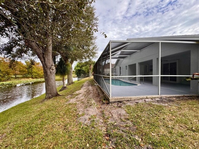 Building Photo - 1132 Hatteras Cir