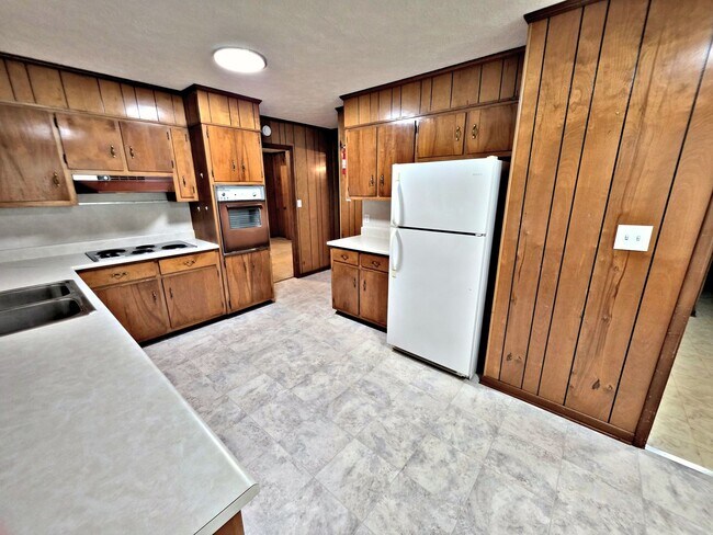Building Photo - House Athens/Limestone County 4BR/2BA with 2 car garage