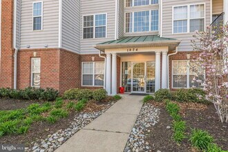 Building Photo - Modern 3BR Condo Near Annapolis Mall & Med...