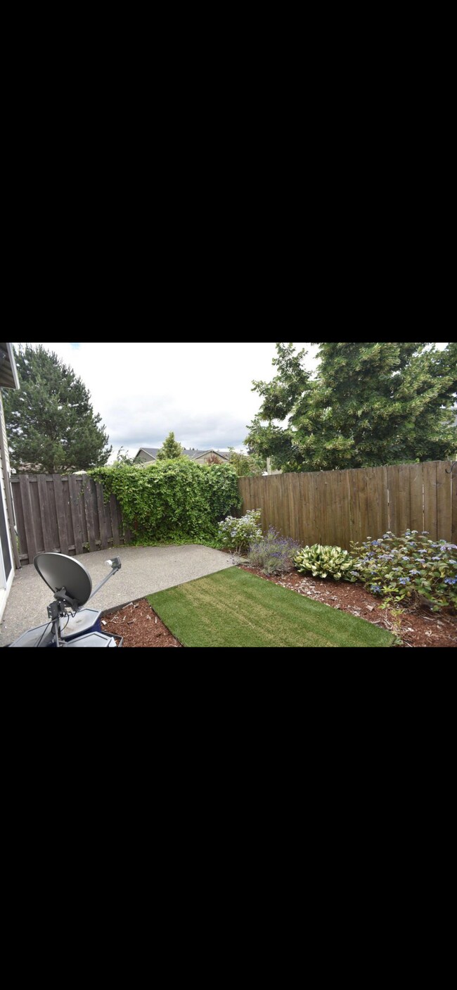 Building Photo - 2806 SE 74th Way