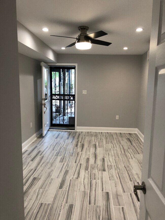 Building Photo - 60 V St NW