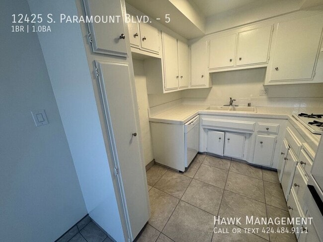 Building Photo - 12425 Paramount Blvd