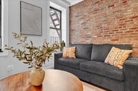 Building Photo - 346 E 18th St