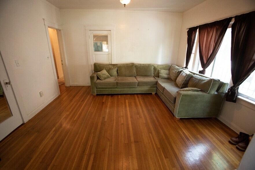 Building Photo - 1727 Winona Blvd