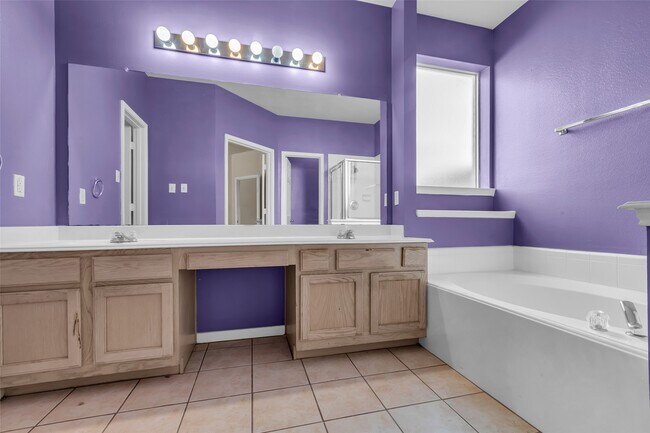 Building Photo - 16343 Mellow Oaks Ln