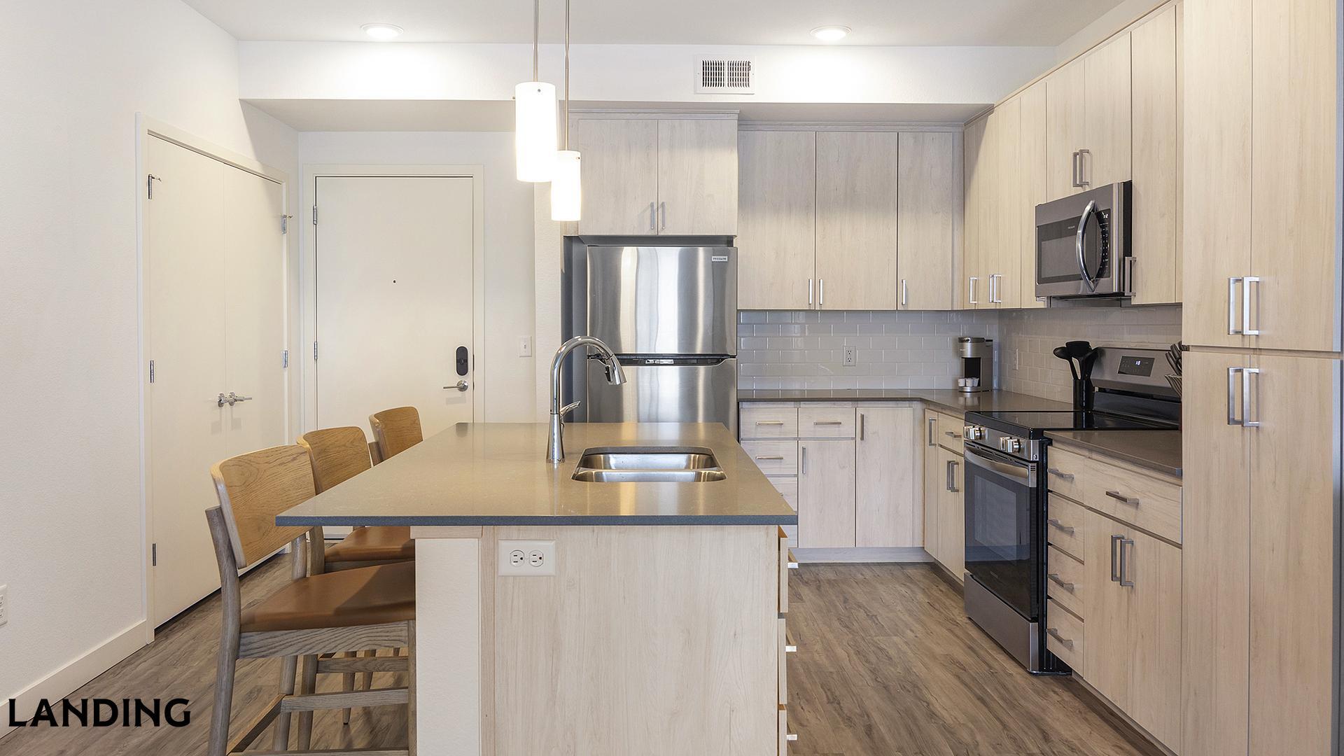 Building Photo - 1760 S Crismon Rd