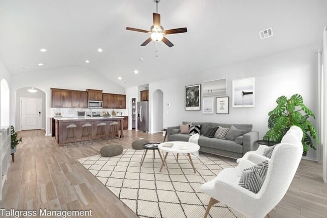 Building Photo - A Blend of Modern Luxury and Comfort
