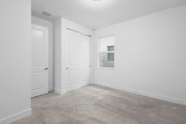 Building Photo - 10646 Hensley St