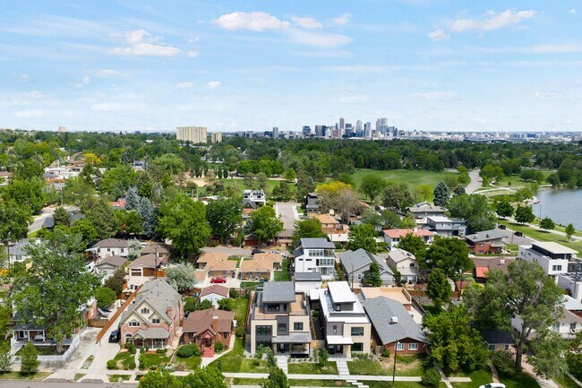 Building Photo - Luxury 5BD, 6BA Home 1 Block From Sloan's Lake