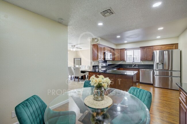 Building Photo - Available November 1st - Your Perfect Holi...