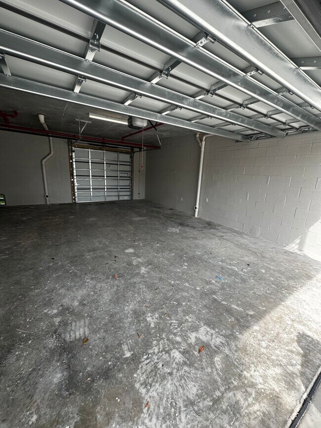 Building Photo - 11030 N Bayshore Dr