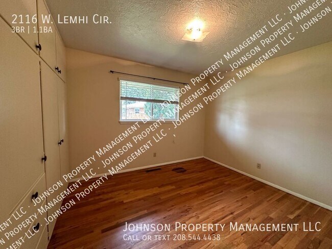 Building Photo - 2116 W Lemhi St