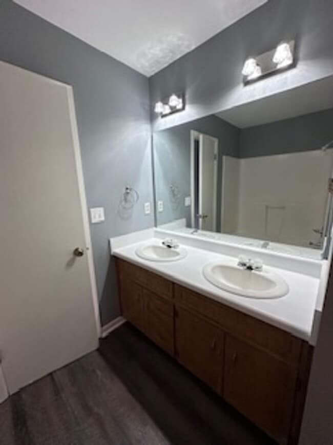Building Photo - Lakeside Townhomes, Daleville Alabama