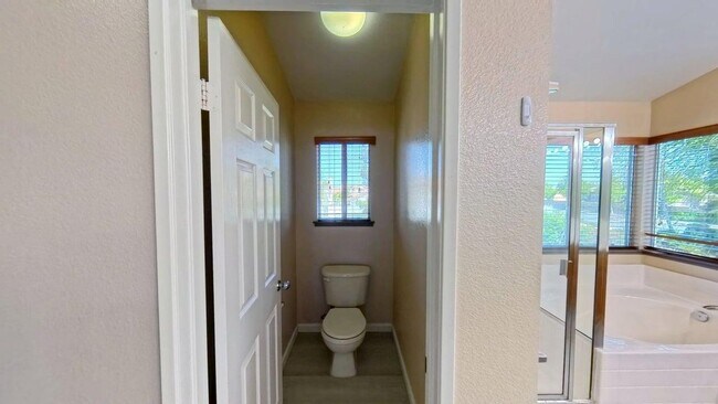 Building Photo - 37978 Spur Dr