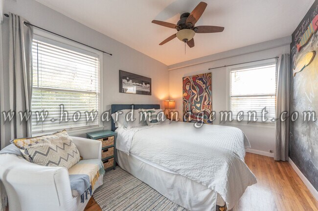 Building Photo - 02500ST