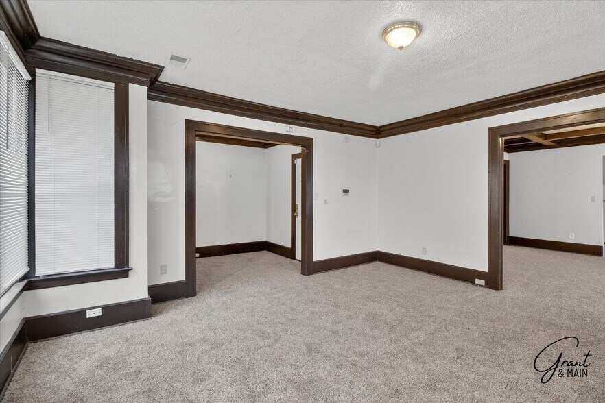Building Photo - 58/60 Alger - FDR - T