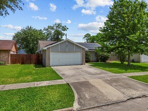 Building Photo - 11731 Flushing Meadows Dr