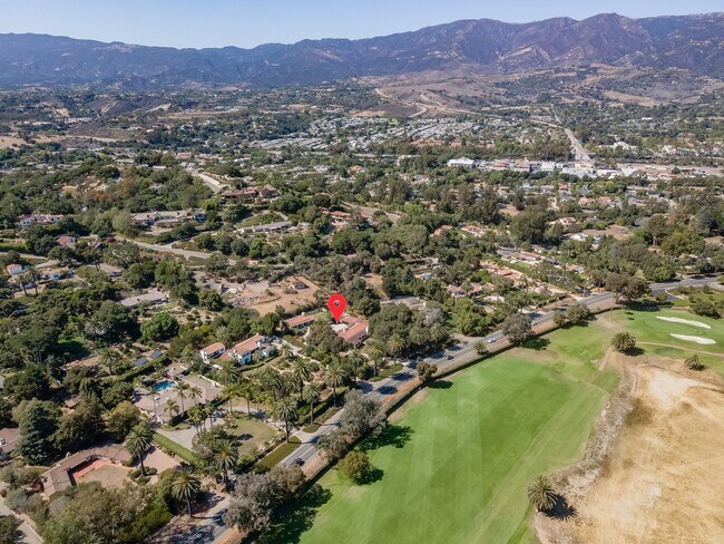 Building Photo - 525 Las Palmas Dr