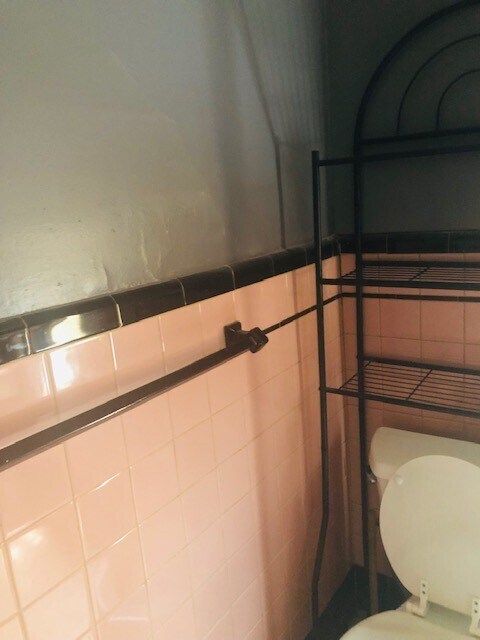 Building Photo - 132 Clymer St
