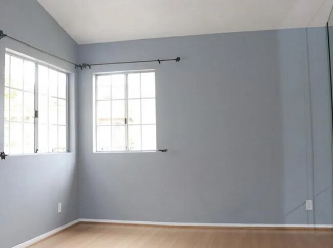 Building Photo - This stunning One-Bedroom 1.5 Bathroom Condo in Laguna Niguel