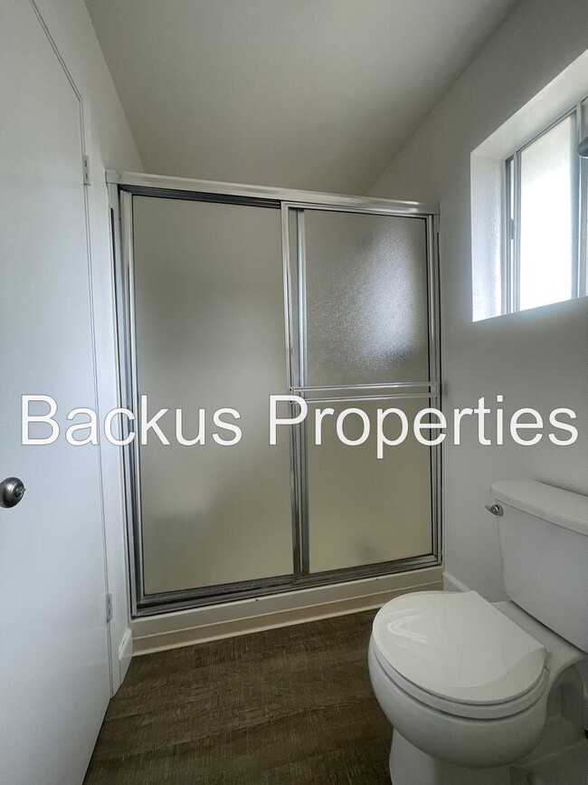 Building Photo - 19120 Creekside Pl