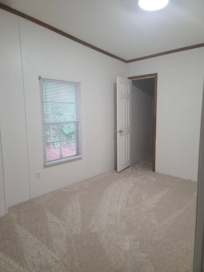 Building Photo - 2321 Cyrus Dr