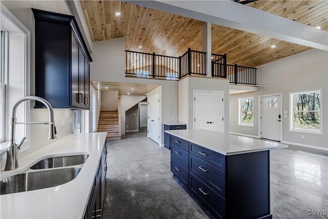 Building Photo - 118a Kirkland Ave