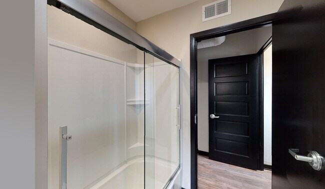 Bathroom - 1819 E Carson St