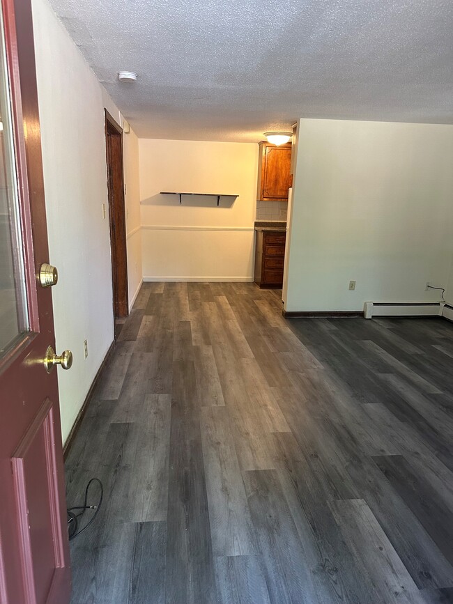 Building Photo - Brookside Apartments