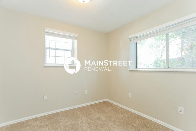 Building Photo - 3 Bedroom Pet-Friendly Home in Centennial, CO with Main Street Renewal