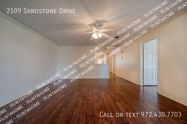 Building Photo - 2109 Sandstone Dr
