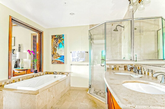 Building Photo - 4-820-820 Kuhio Hwy