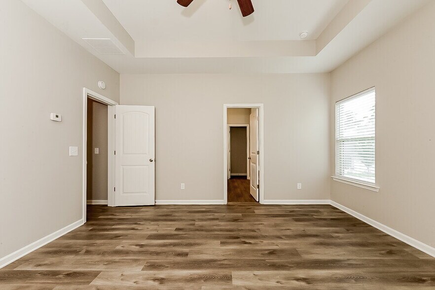 Building Photo - 147 Preserve Dr