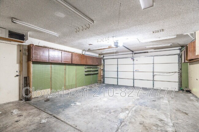 Building Photo - 5017 Cherry Tree Dr