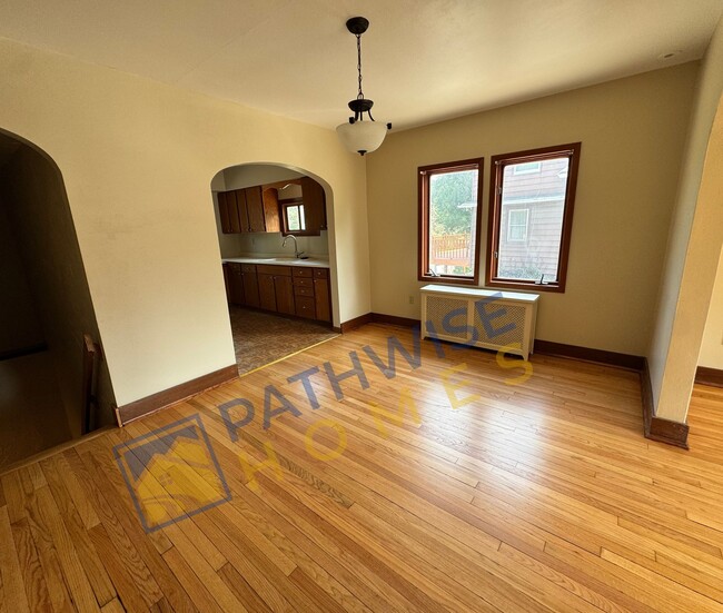 Building Photo - 140 S Elmwood Ave