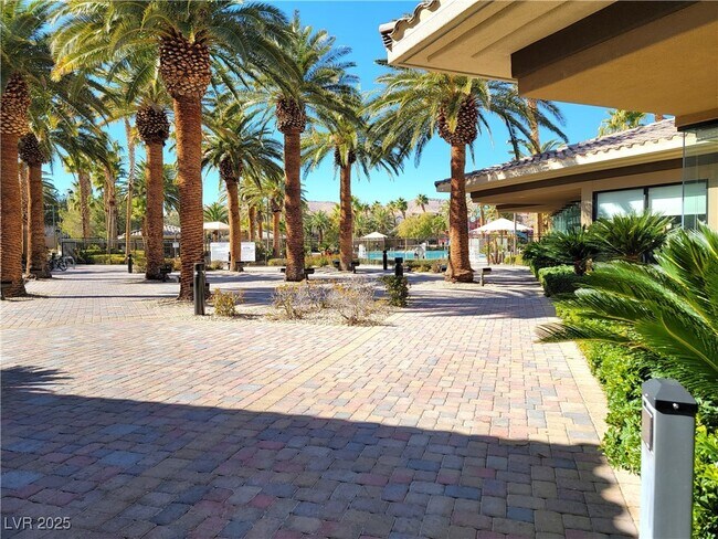 Building Photo - 186 Duck Hollow Ave