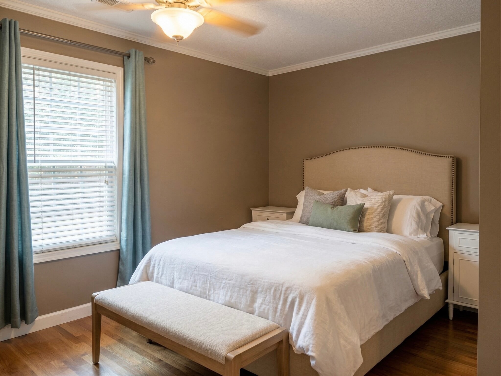 Building Photo - 200 Clover Ct