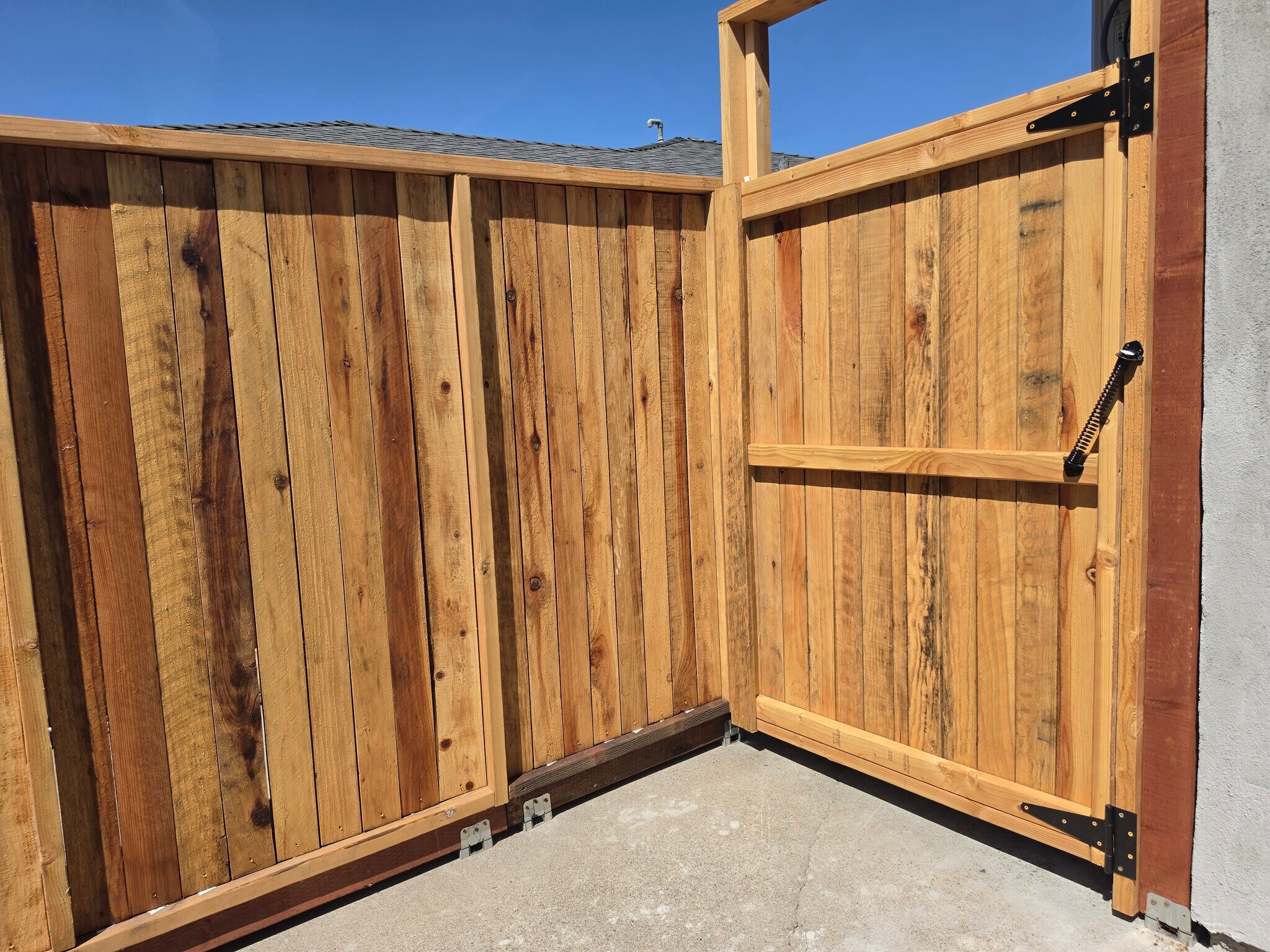 Building Photo - 6824 Le Mans Ave