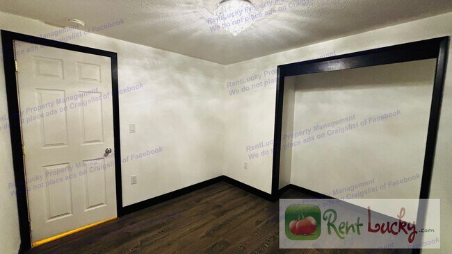 Building Photo - Charming 3 Bedroom Rambler + Large Storage/Shop  | Kent, WA