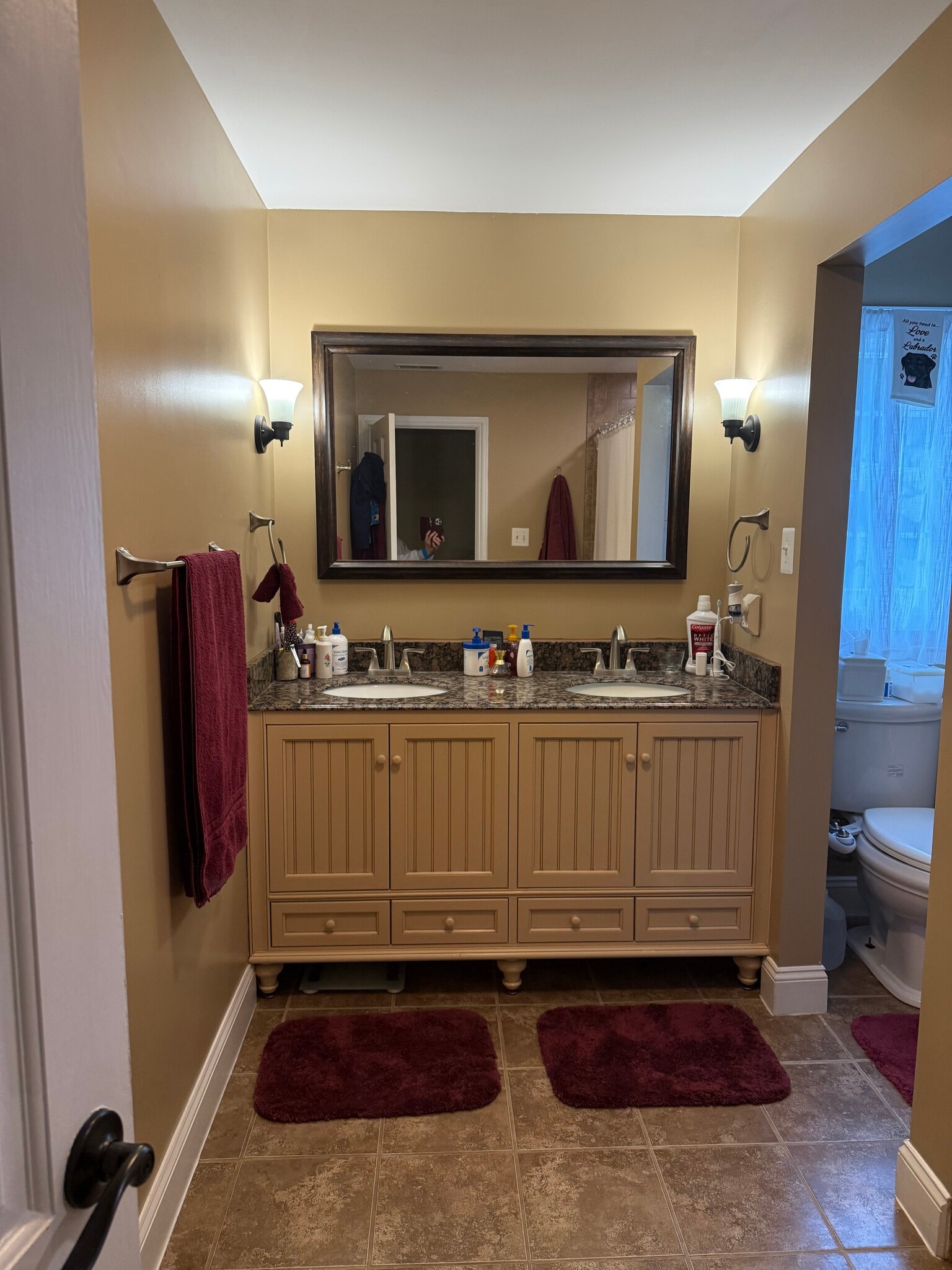 Hall Bathroom - 7413 Skyline Dr