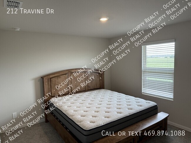 Building Photo - 212 Travine Dr