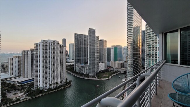 Building Photo - 325 S Biscayne Blvd